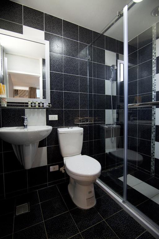 Chao Daily Rent Hotel Tainan Luaran gambar