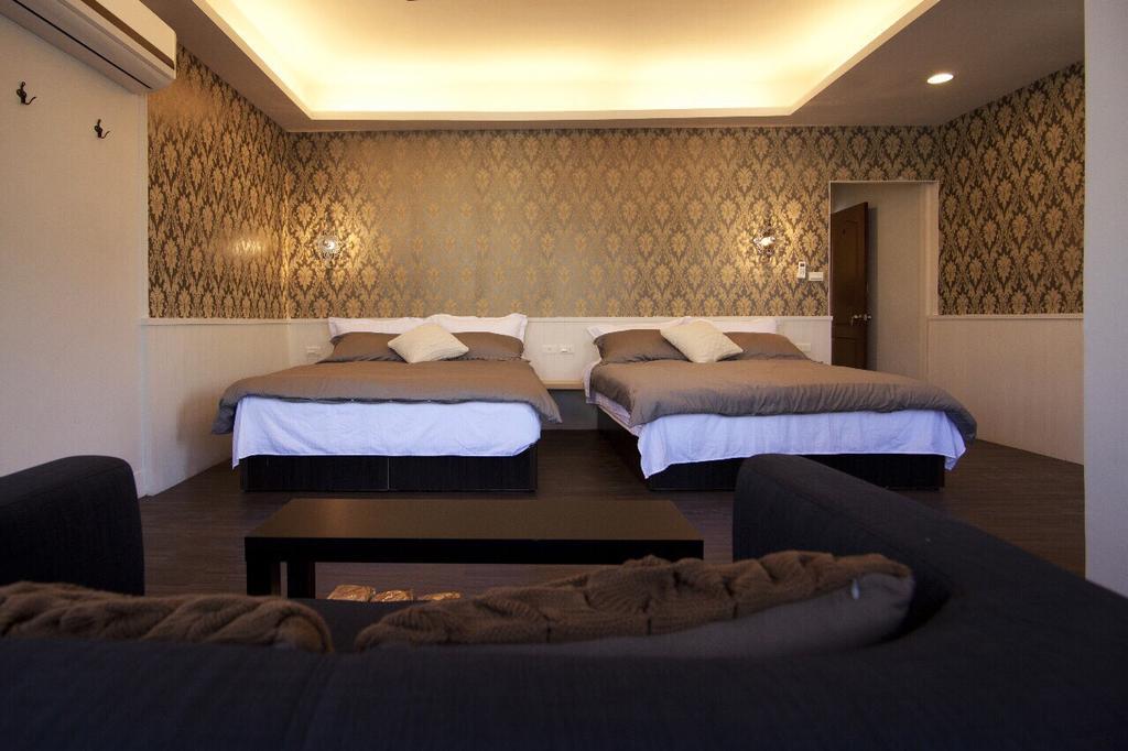 Chao Daily Rent Hotel Tainan Luaran gambar